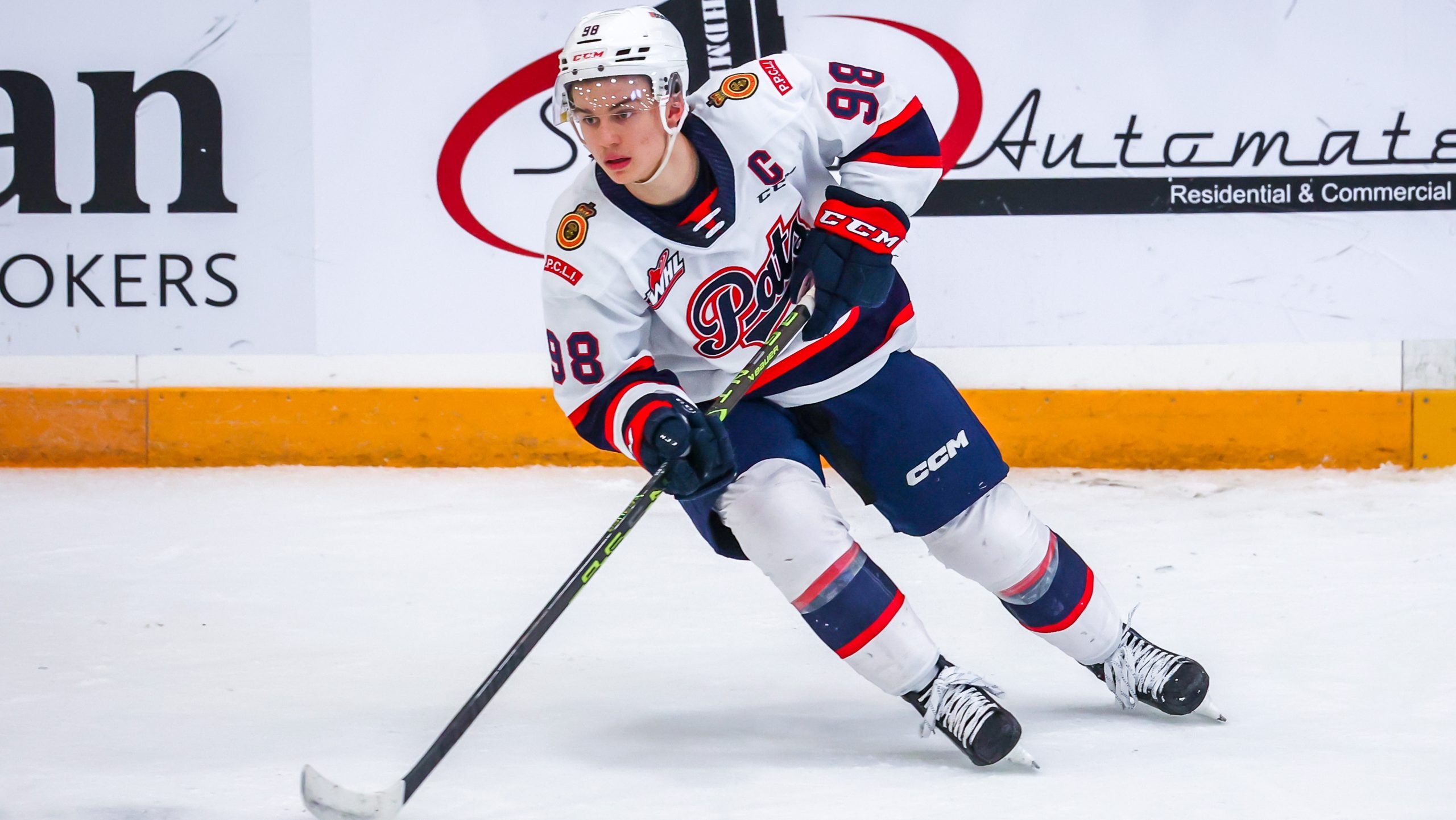 Connor Bedard locked in at No. 1 in Bob McKenzie's mid-season NHL Draft Ranking | TSN