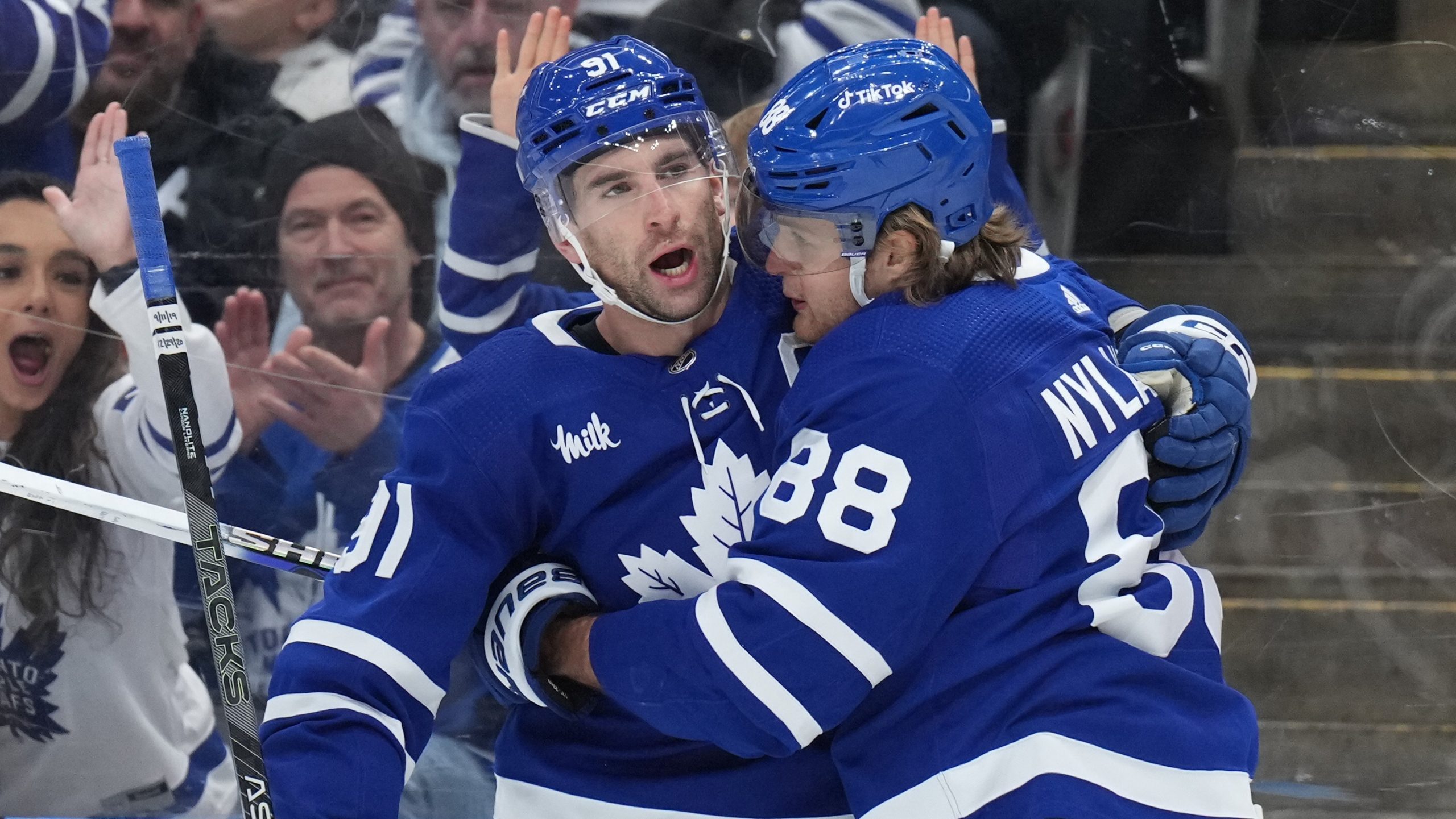 William Nylander powers Toronto Maple Leafs over struggling New York Islanders |  TSN